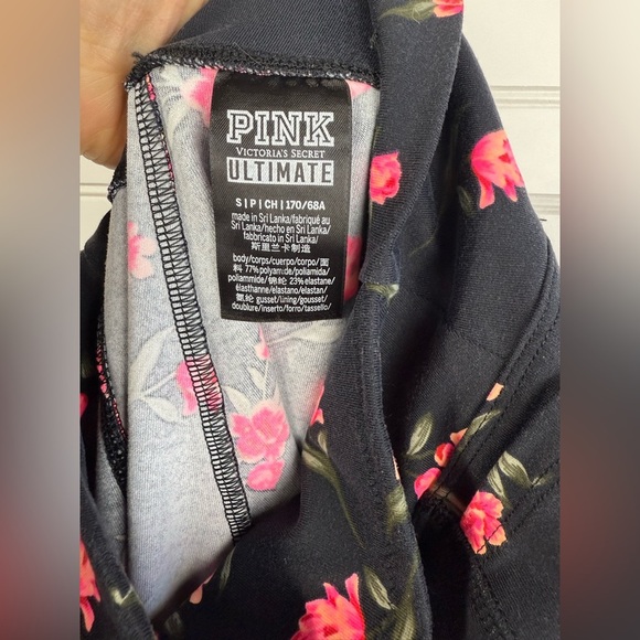 Victoria’s Secret PINK Ultimate black and pink floral leggings. Size small. - Picture 4 of 4
